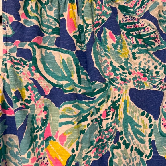 Lilly Pulitzer - Essie Smocked TOP M - Picture 4 of 4